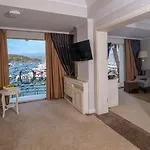 호텔 Ece Saray Marina (adults Only) 4*