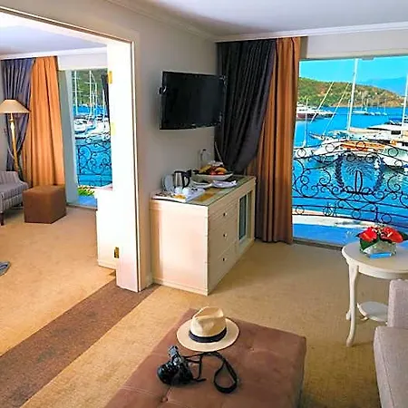Hotel Ece Saray Marina (adults Only) 4*
